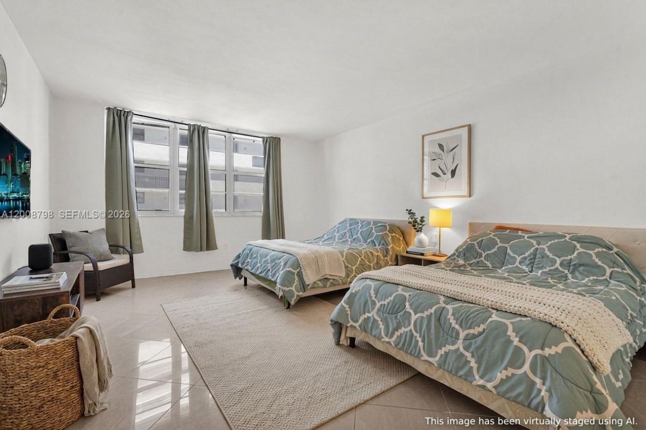 5825 Collins Ave , Unit 2E, Miami Beach, FL 33140 Photo