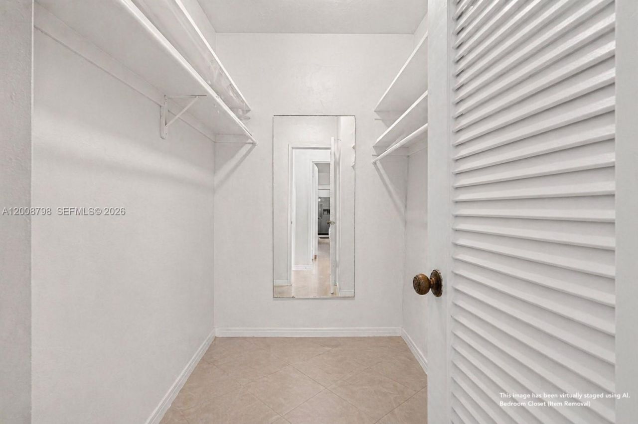 5825 Collins Ave , Unit 2E, Miami Beach, FL 33140 Photo