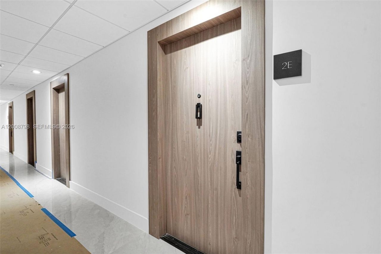 5825 Collins Ave , Unit 2E, Miami Beach, FL 33140 Photo