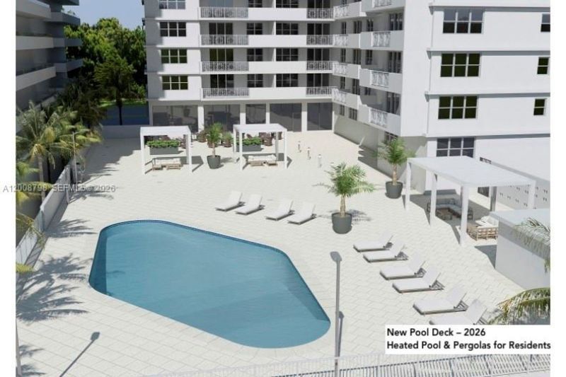 5825 Collins Ave , Unit 2E, Miami Beach, FL 33140 Photo