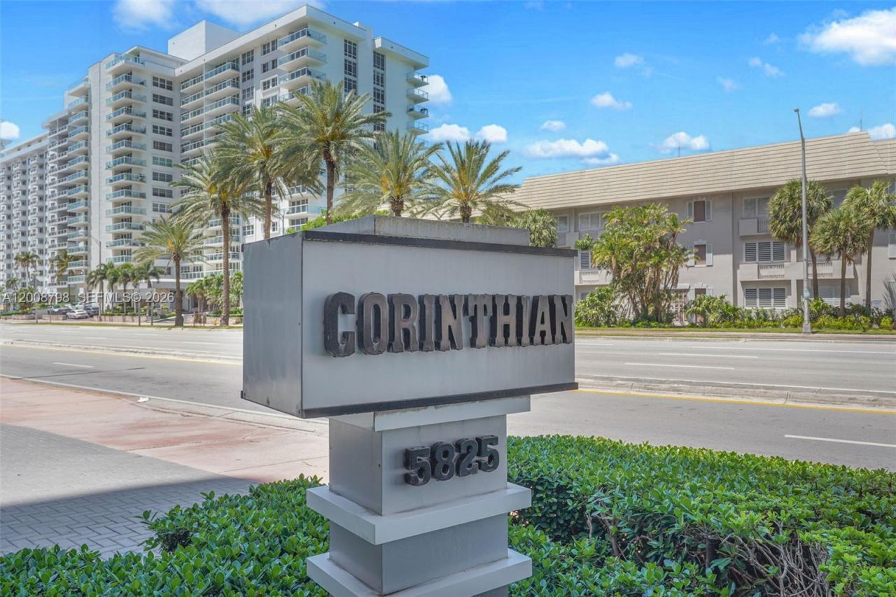 5825 Collins Ave , Unit 2E, Miami Beach, FL 33140 Photo