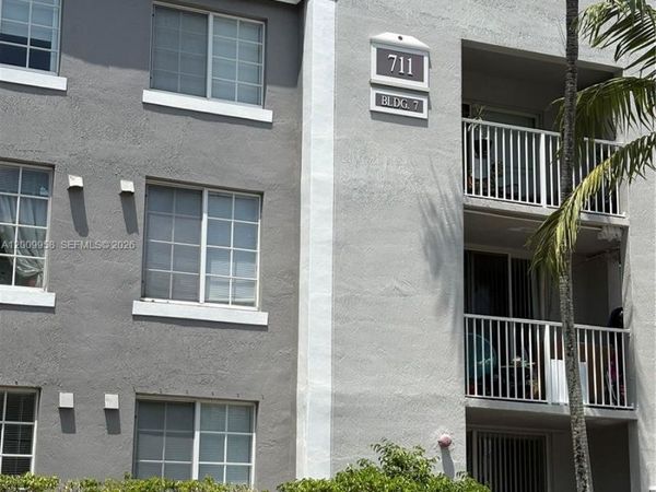 711 SW 111th Way, Unit 202, Pembroke Pines, FL 33025