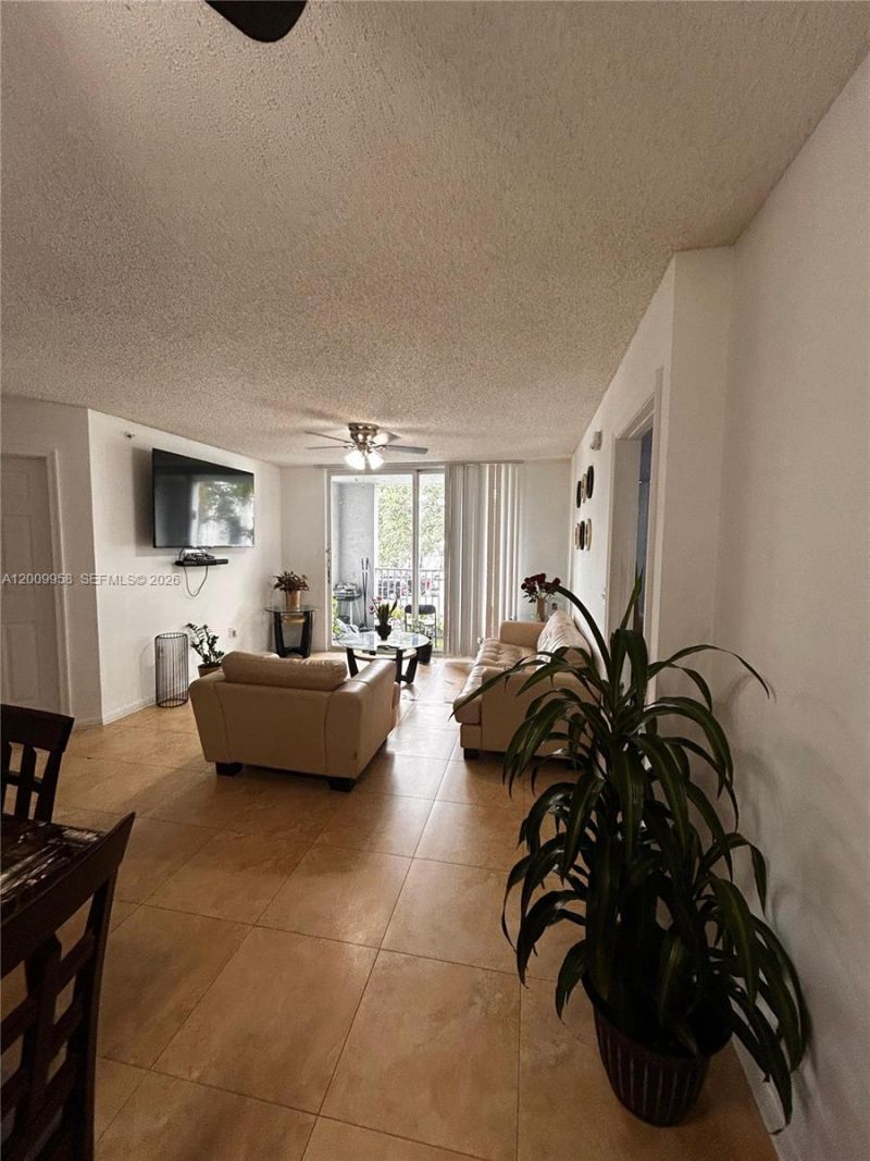 711 SW 111th Way, Unit 202, Pembroke Pines, FL 33025 Photo