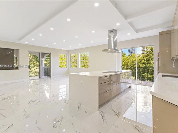 3900 Island Blvd , Unit B408, Aventura, FL 33160