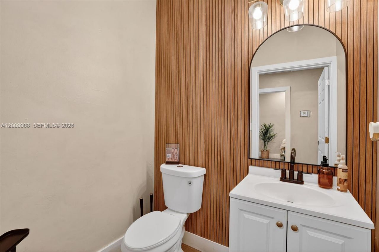 Turnkey Beauty Salon & Spa For Sale In Palmetto Ba, Palmetto Bay, FL 33157 Photo