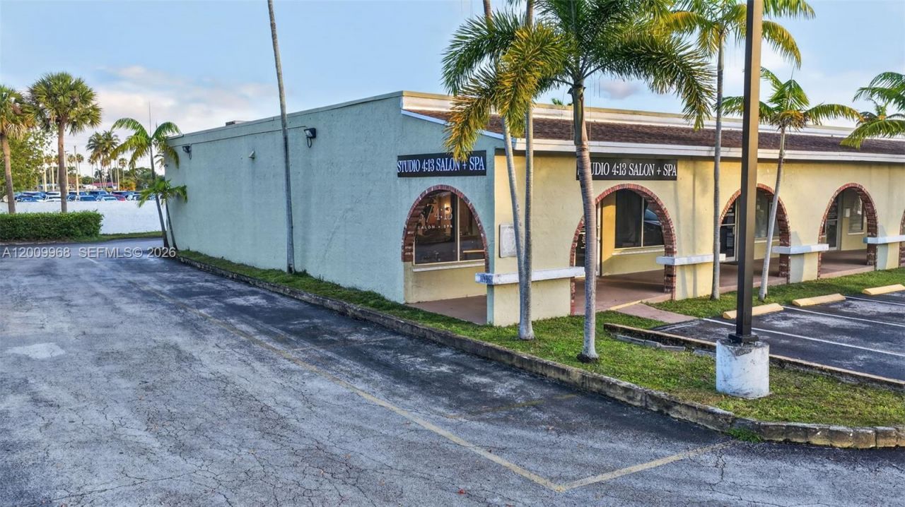 Turnkey Beauty Salon & Spa For Sale In Palmetto Ba, Palmetto Bay, FL 33157 Photo