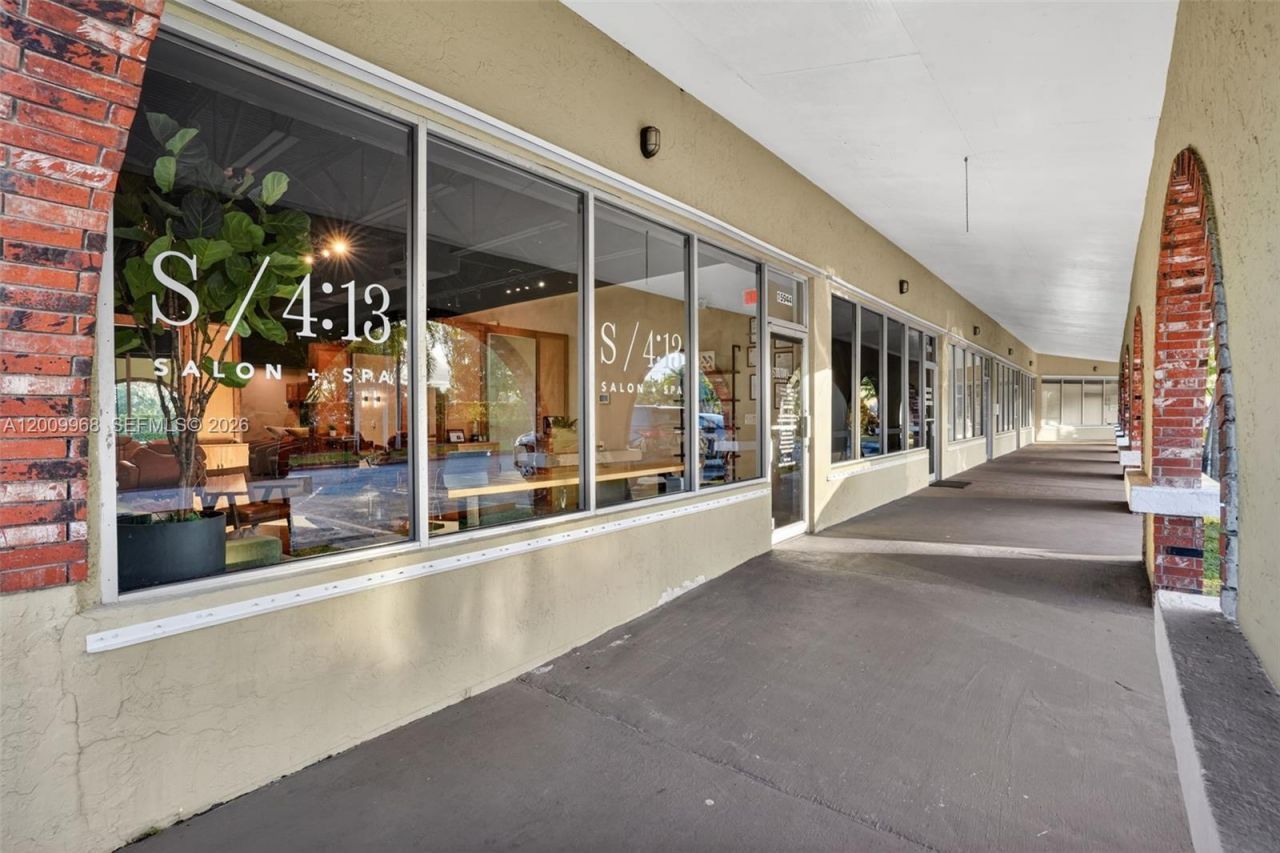 Turnkey Beauty Salon & Spa For Sale In Palmetto Ba, Palmetto Bay, FL 33157 Photo