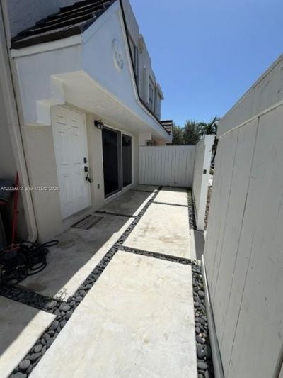 4590 SW 68th Ct Cir, Unit 8, Miami, FL 33155 Photo