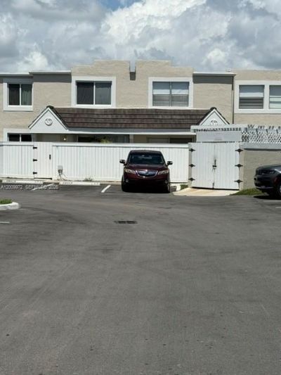 4590 SW 68th Ct Cir, Unit 8, Miami, FL 33155 Photo