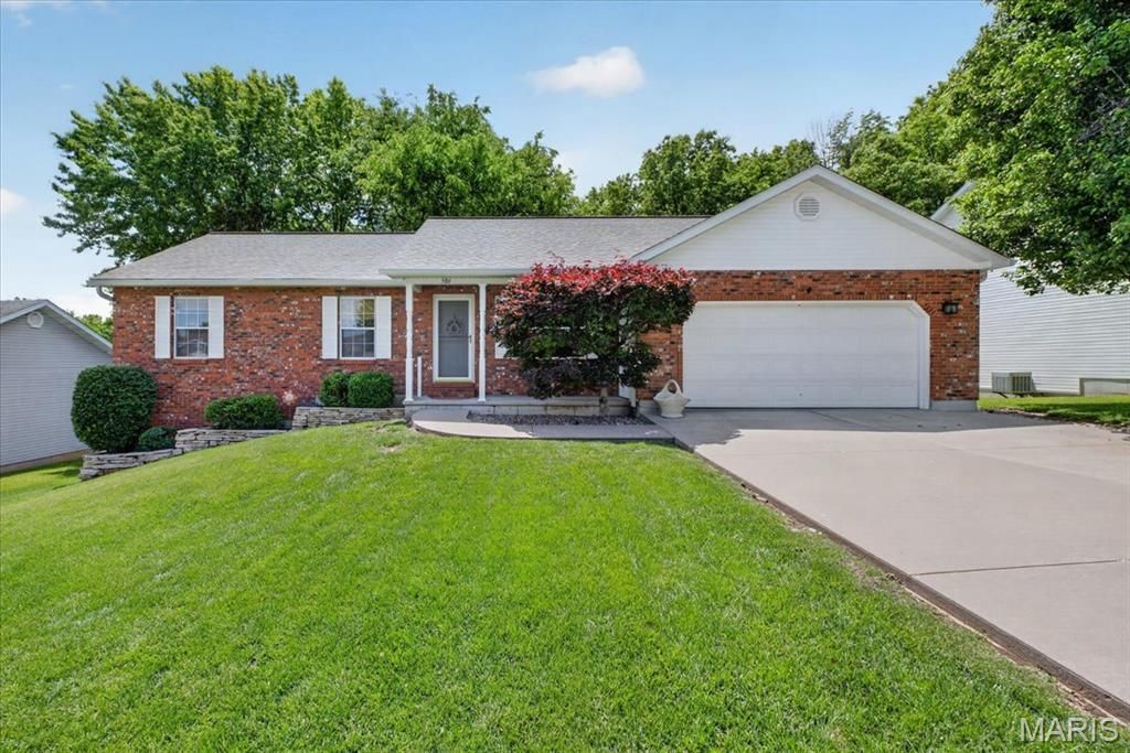 586 Monty View, Washington, MO 63090 Main Photo