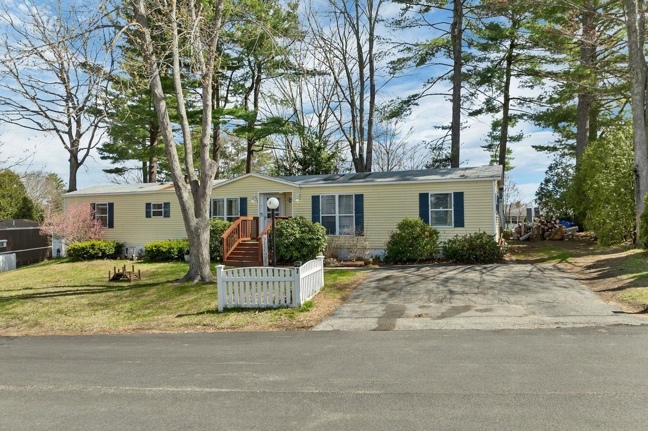 7 N Dewberry Lane, Rochester, NH 03867 Main Photo