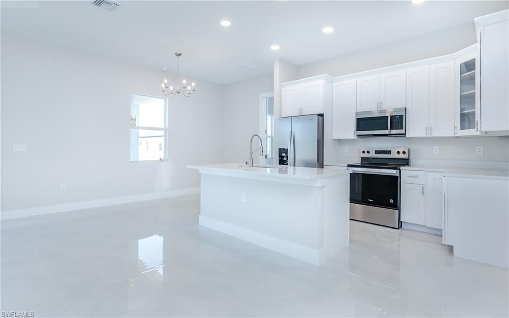 423 Yolanda St , Lehigh Acres, FL 33972 Photo