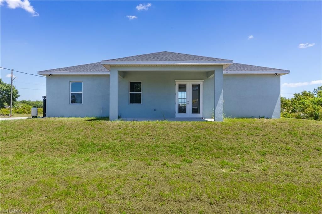 423 Yolanda St , Lehigh Acres, FL 33972 Photo