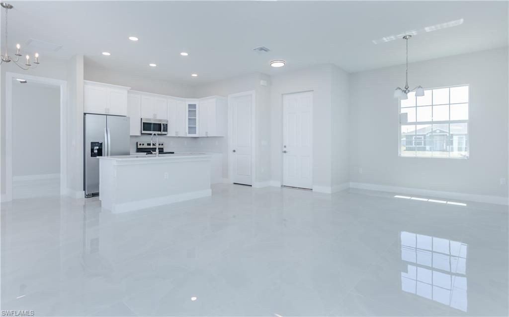 423 Yolanda St , Lehigh Acres, FL 33972 Photo