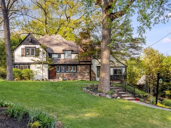 5 Fairview Ter, Maplewood, NJ 07040