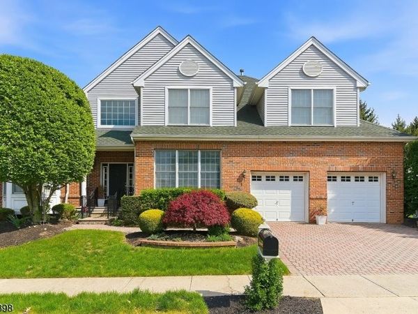 31 Narrows Way, Monroe, NJ 08831
