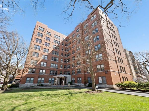 1585 Ridge Avenue , Unit 705, Evanston, IL 60201