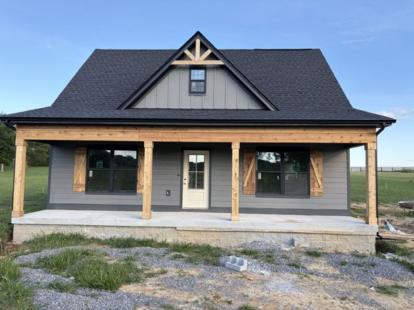 210 Parker Rd , Portland, TN 37148