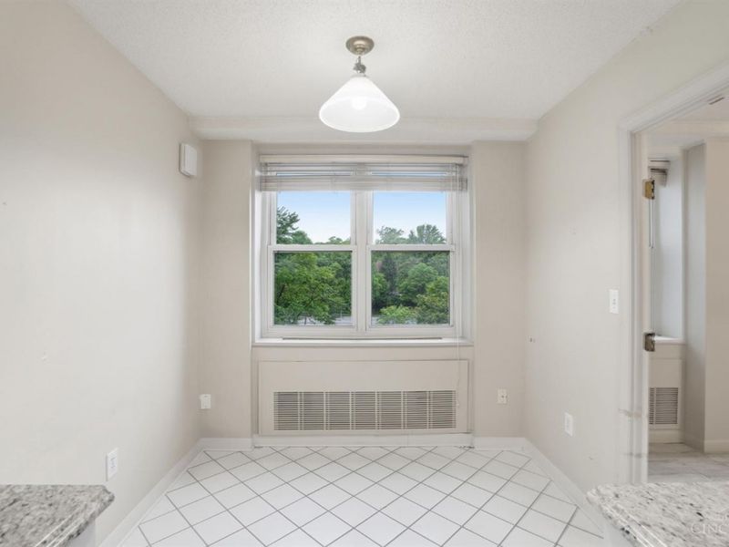 2444 Madison Road, Unit 408, Cincinnati, OH 45208 Photo 13