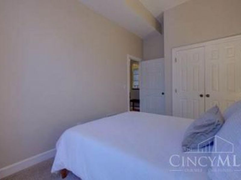 521 Liberty Hill, Cincinnati, OH 45202 Photo 11