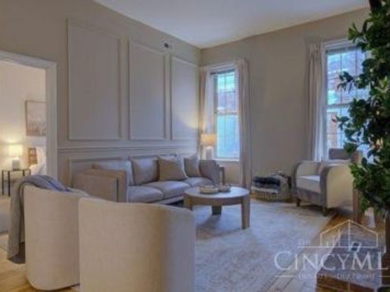 521 Liberty Hill, Cincinnati, OH 45202 Photo 3