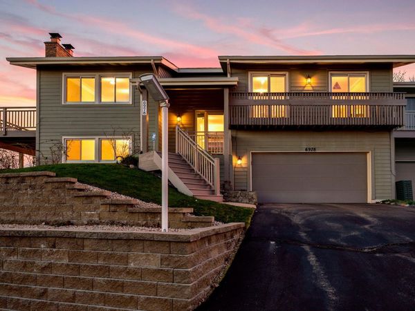 6978 W 84th Street Circle, Bloomington, MN 55438