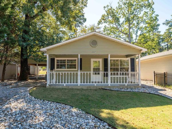 207 Kleinshore Road , Hot Springs, AR 71913