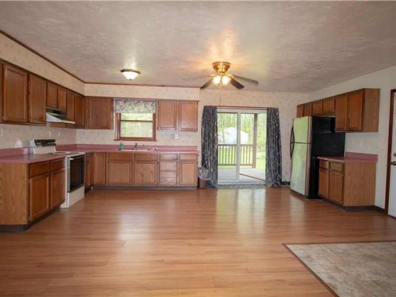 21193 Gore Orphanage Road, Wellington, OH 44090 Photo 4