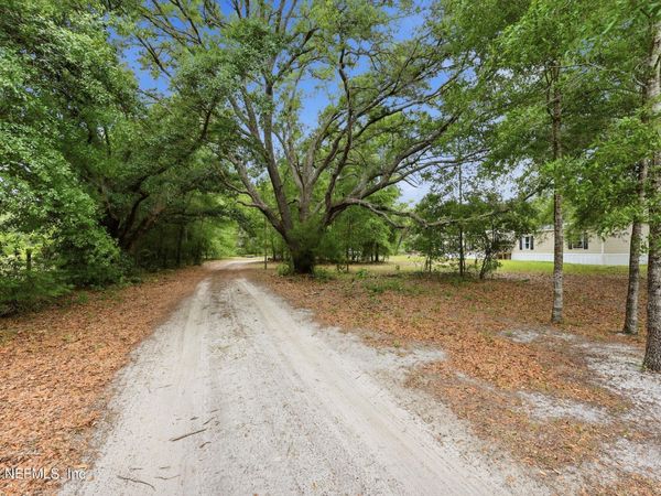 740 LINDA Lane, Middleburg, FL 32068