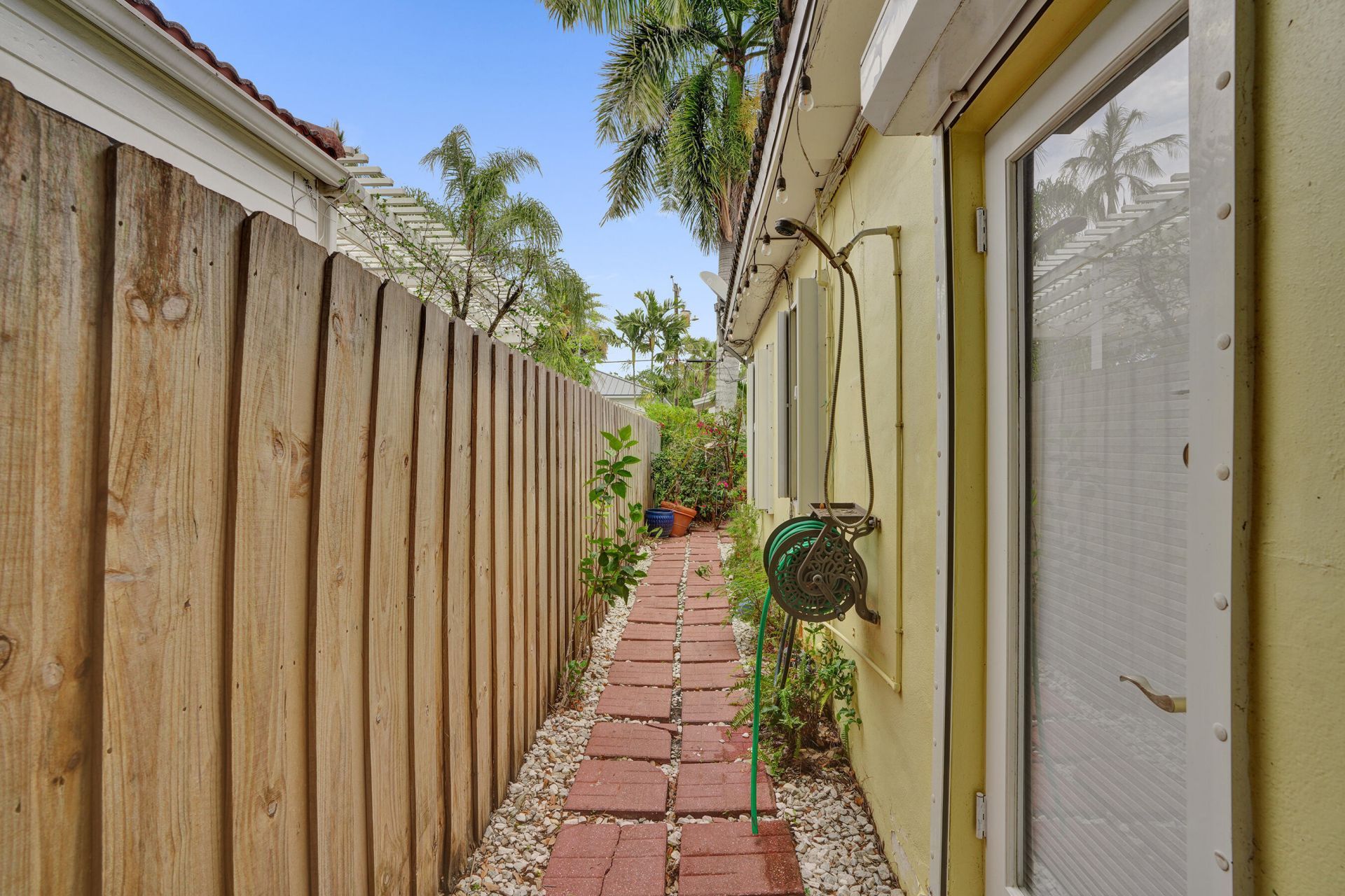 530 NE 11th Avenue, Fort Lauderdale, FL 33301 Photo