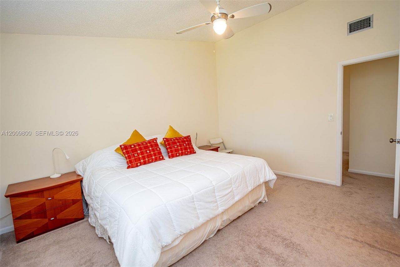 4715 NW 82nd Ave , Unit 1405, Lauderhill, FL 33351 Photo
