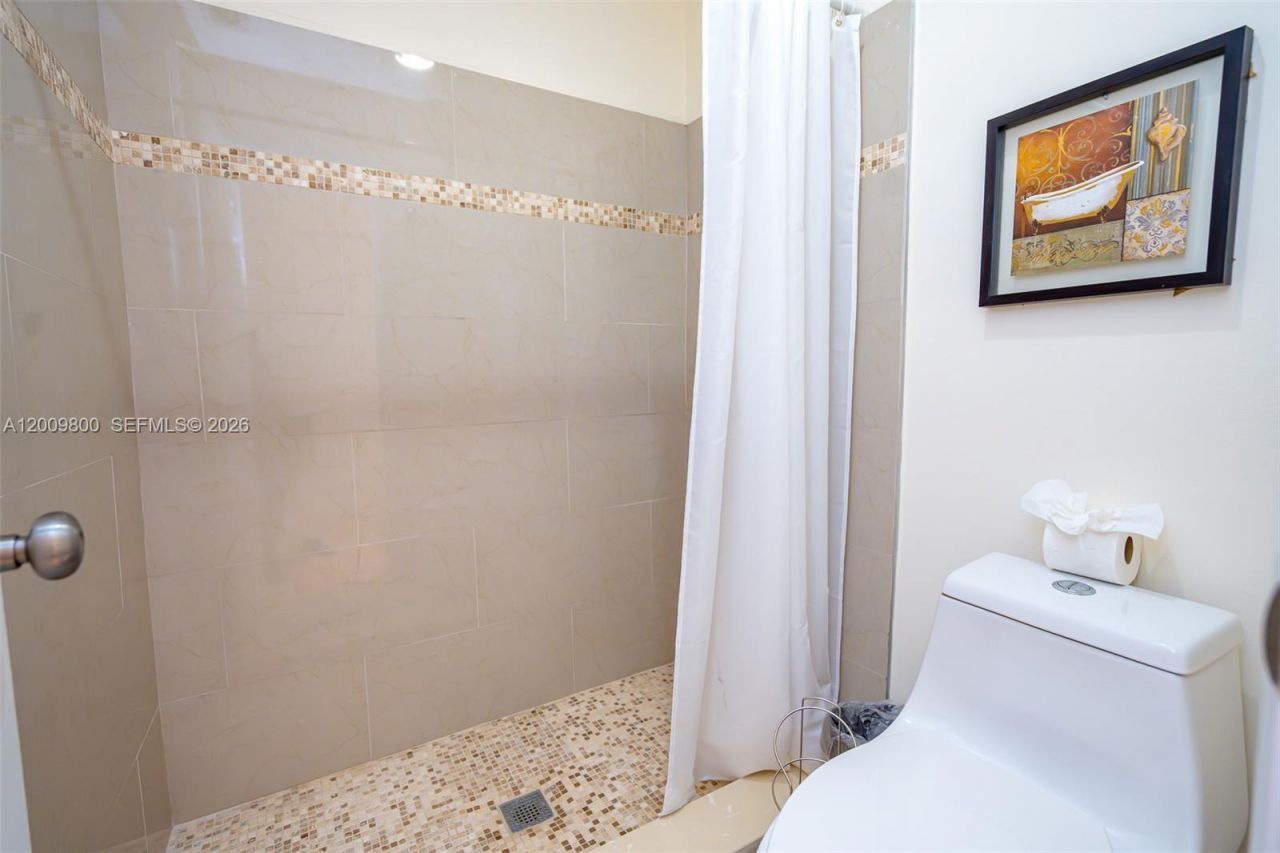 4715 NW 82nd Ave , Unit 1405, Lauderhill, FL 33351 Photo