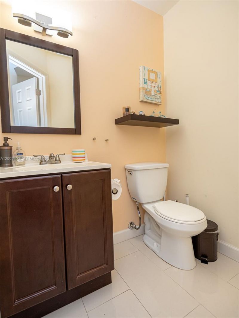 4715 NW 82nd Ave , Unit 1405, Lauderhill, FL 33351 Photo