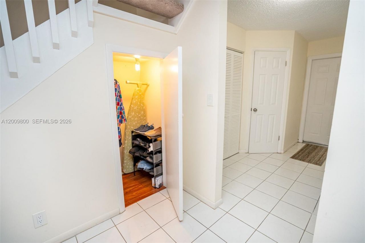 4715 NW 82nd Ave , Unit 1405, Lauderhill, FL 33351 Photo