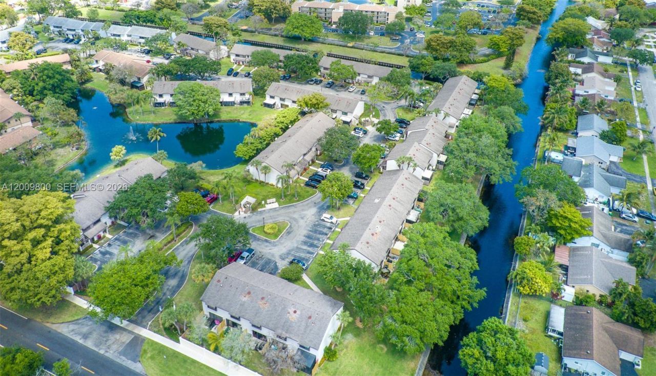 4715 NW 82nd Ave , Unit 1405, Lauderhill, FL 33351 Photo