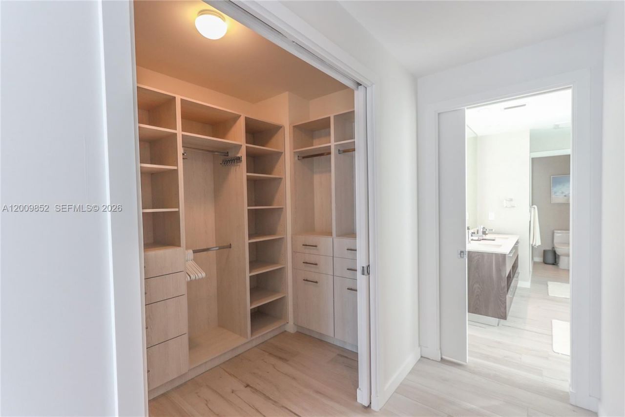 480 NE 31st St, Unit 4907, Miami, FL 33137 Photo