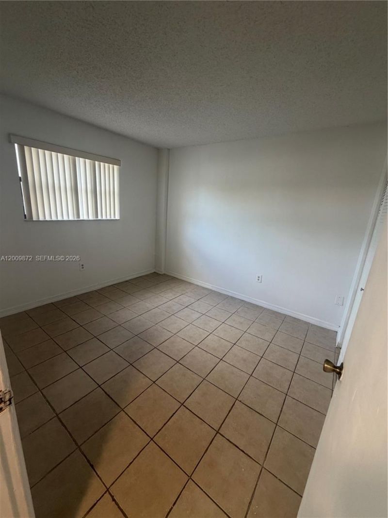 8185 NW 7th St, Unit 209, Miami, FL 33126 Photo