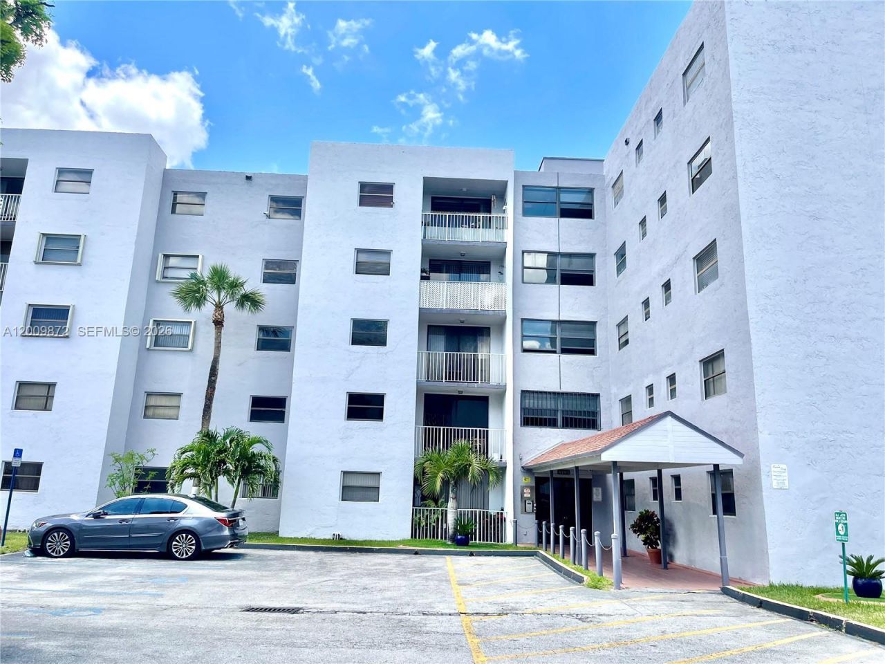 8185 NW 7th St, Unit 209, Miami, FL 33126 Photo