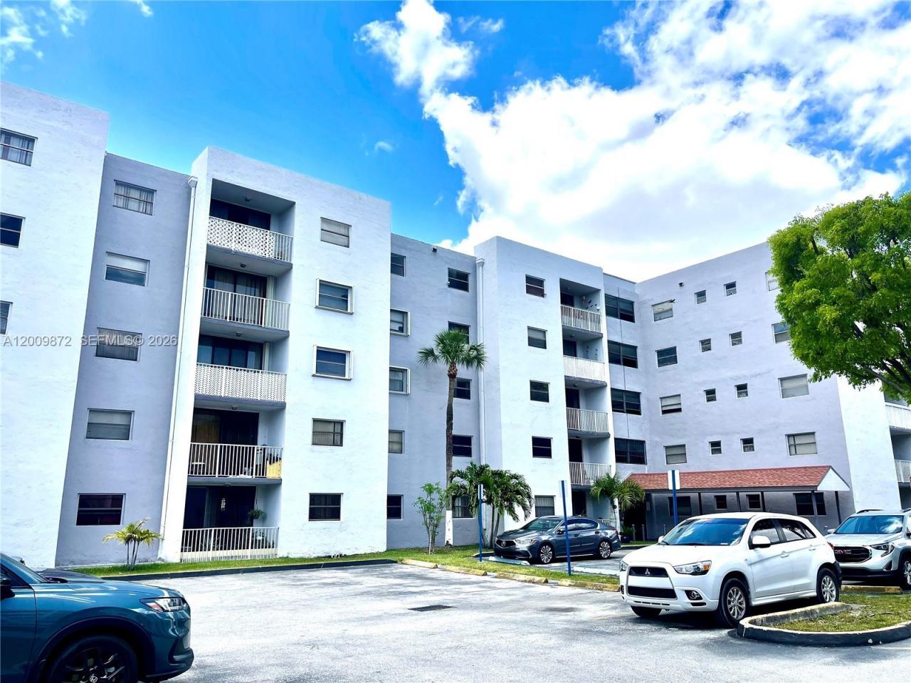 8185 NW 7th St, Unit 209, Miami, FL 33126 Photo