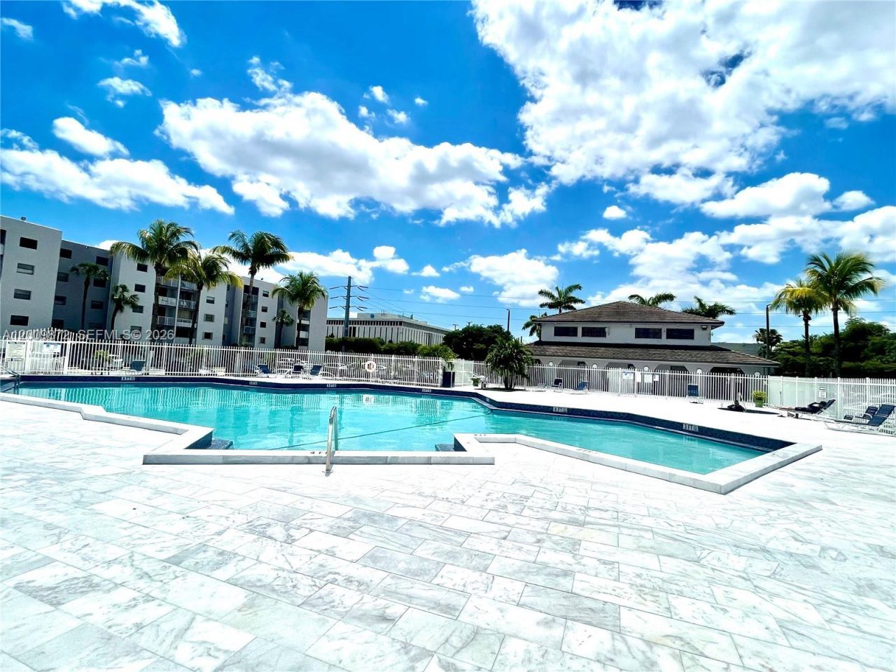 8185 NW 7th St, Unit 209, Miami, FL 33126 Photo