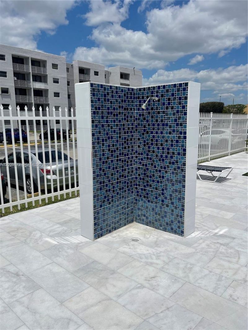 8185 NW 7th St, Unit 209, Miami, FL 33126 Photo