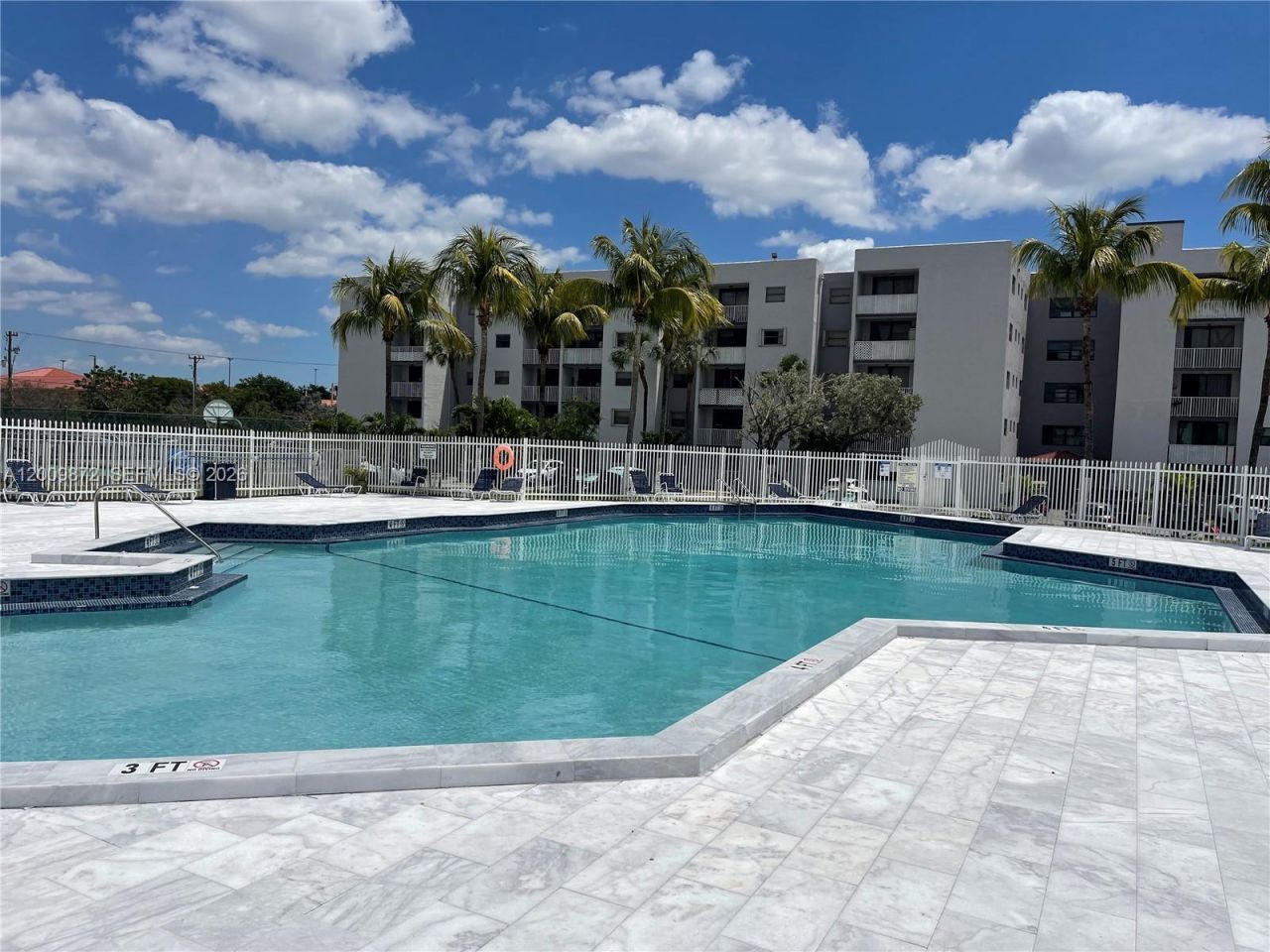 8185 NW 7th St, Unit 209, Miami, FL 33126 Photo