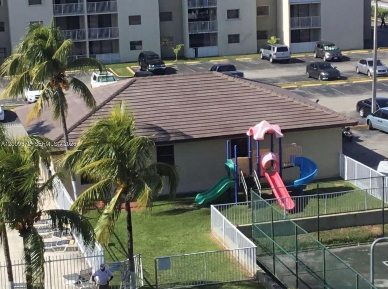 8185 NW 7th St, Unit 209, Miami, FL 33126 Photo