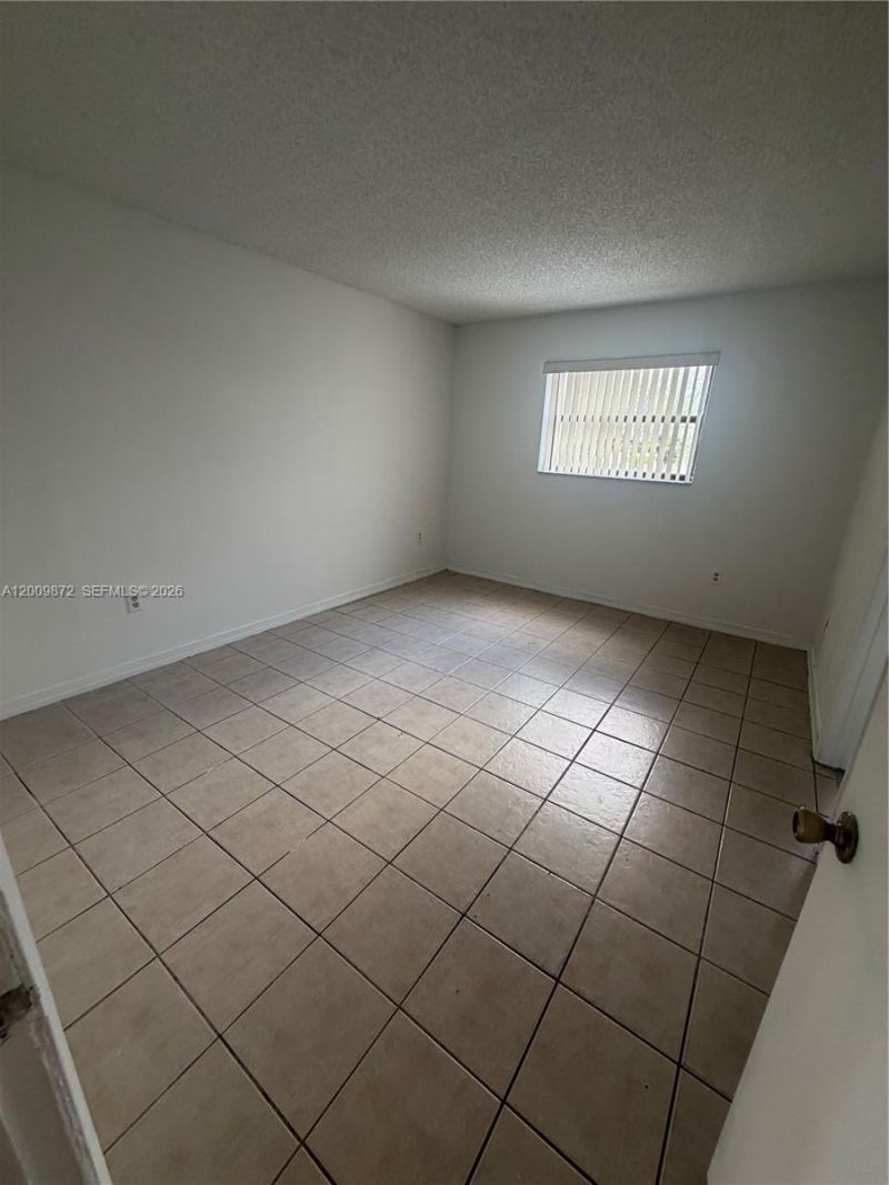 8185 NW 7th St, Unit 209, Miami, FL 33126 Photo