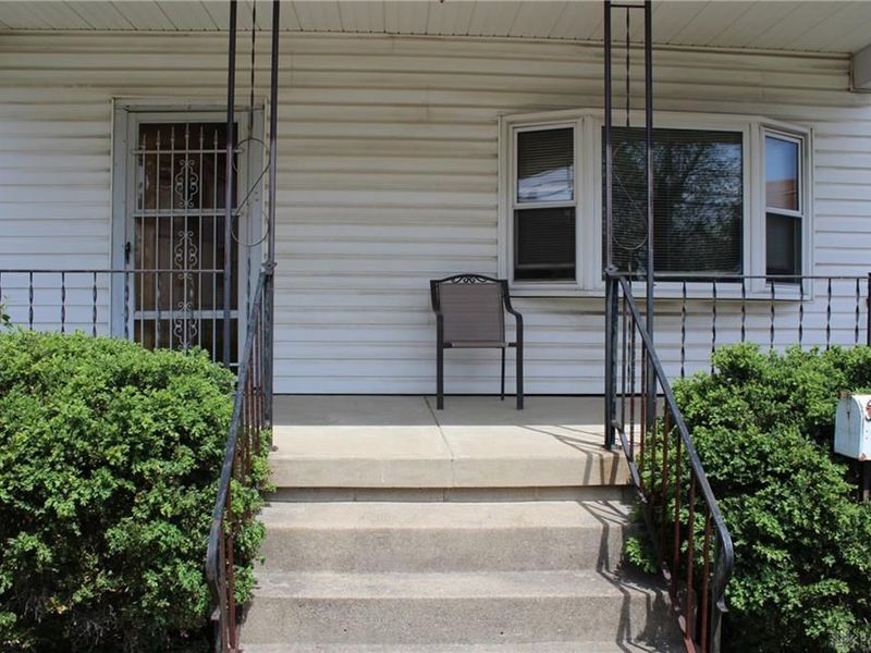 240 E McCreight Avenue, Springfield, OH 45503 Photo 3