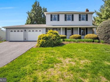 104 IAN DRIVE, MOUNT HOLLY SPRINGS, PA 17065