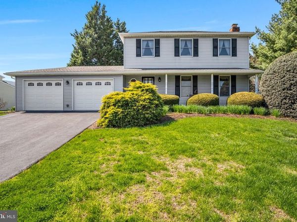 104 IAN DRIVE, MOUNT HOLLY SPRINGS, PA 17065