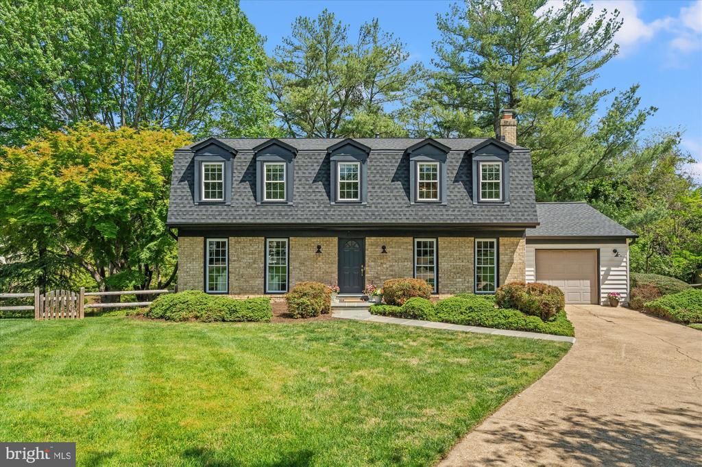 1732 Chesterford Way, McLean, VA 22101 Main Photo