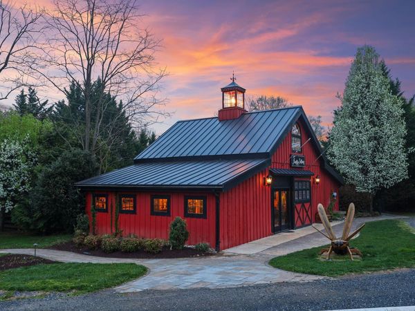 40325 CHARLES TOWN PIKE, HAMILTON, VA 20158