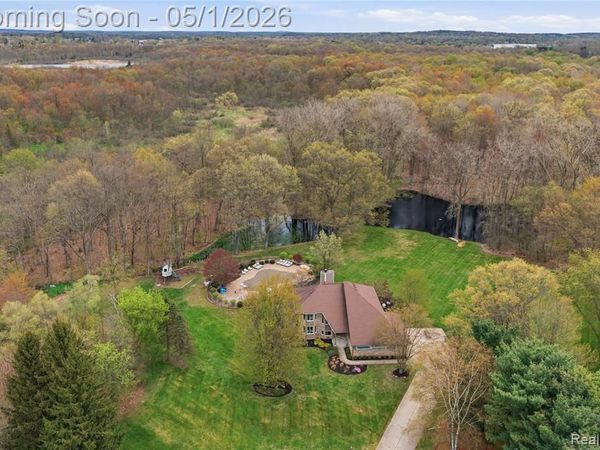 7527 Koby Court, White Lake Twp, MI 48383